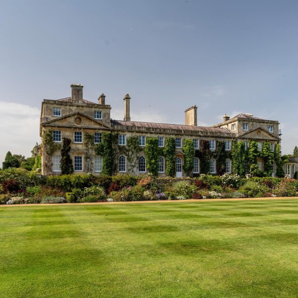 Bowood House

Follow me on 
robspanjaart  and 
hollandinb...