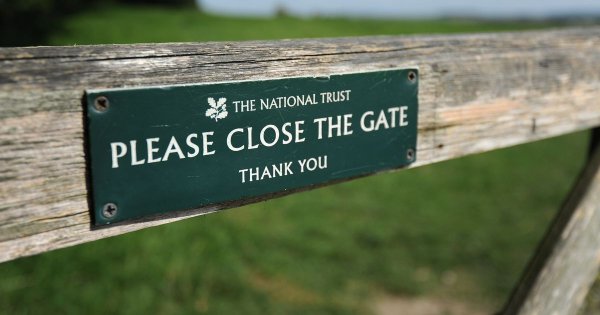 Free National Trust passes on offer this autumn