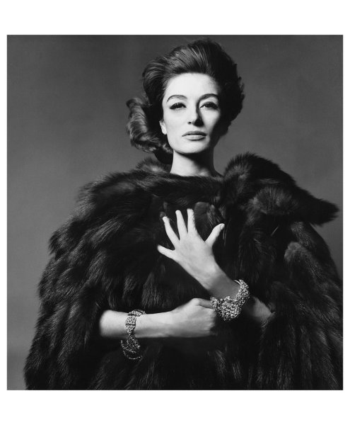 Anouk Aimée (1932-2024) 📷 bertsterntrust for Vogue, 1965....