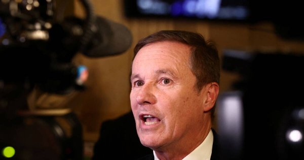 Résultats des législatives 2024 : Nicolas Dupont-Aignan battu par le cheminot Bérenger Cernon