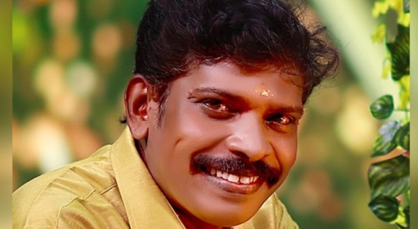 കൊല്ലം സുധി വാഹനാപകടത്തില്‍ മരിച്ചു