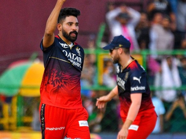 कॉलेज छोड़कर मैच खेलने चले जाते थे सिराज, पापा के घर न आने तक जानें क्यों नहीं मिलती थी एंट्री!