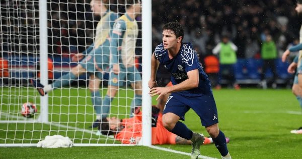 PSG vs Manchester City live updates: Neves give hosts Champions League lead after City squander 2-0 lead