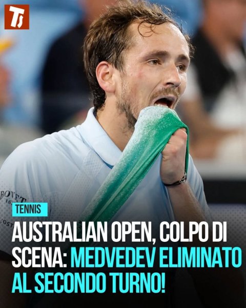 🤯Colpo di scena agli Australian Open 

❌️Medvedev elimina...