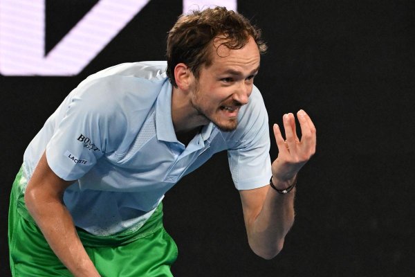 VIDEO - Open d’Australie : Daniil Medvedev, nouvelle victime de la jeune garde, battu par Learner Tien