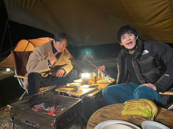 .
 
今夜は夜会🌙楽しみだ🖤

2/13(木)22:00〜
TBS「櫻井・有吉 THE夜会」

目黒蓮 さん＆佐...