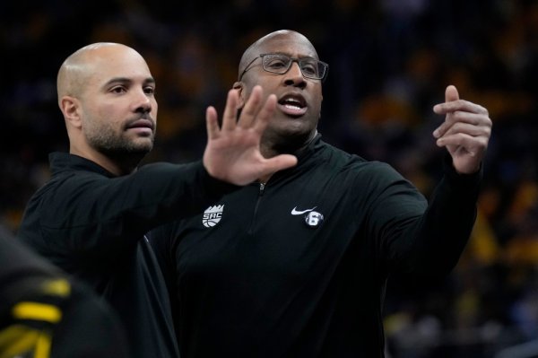 Mentor vs. Protégé: Jordi Fernández and Mike Brown square off in Knicks–Nets clash