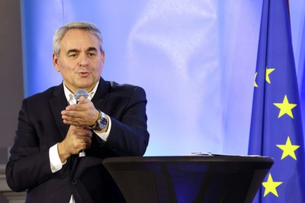 "Creux" et pas "capable de diriger le pays": Xavier Bertrand s'en prend &agrave; "l'amateurisme" de Bardella : Actualit&eacute;s - Orange