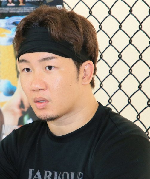 【超RIZIN2】朝倉未来　ケラモフにまさかの1Rタップアウト負けでベルト奪取失敗…控室であ然の表情（スポニチアネックス） - Yahoo!ニュース