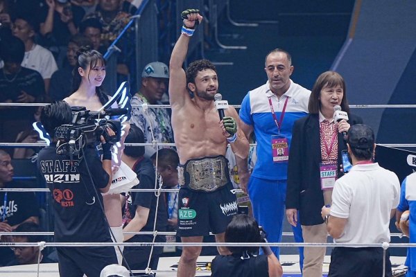 【超RIZIN】朝倉未来がチョークにタップ、ケラモフが一本勝ちでフェザー級王者に（ゴング格闘技） - Yahoo!ニュース